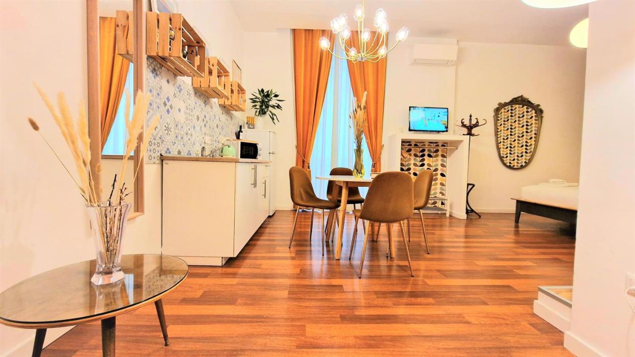 Napoli Tree - Lungomare Hotel Luaran gambar